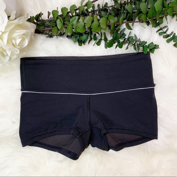 Lululemon Black Boogie Shorts - Picture 2 of 4